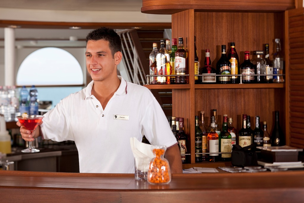 cruise ship bartender