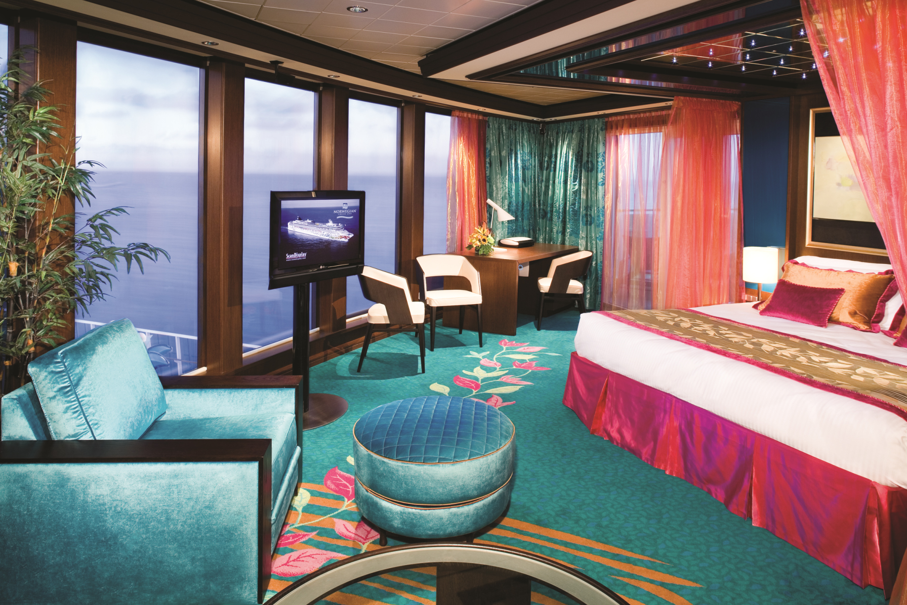 norwegian cruise line suites